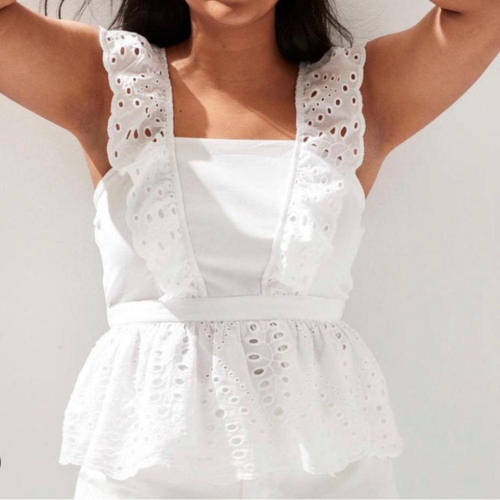 NWT Banana Republic White Eyelet Peplum Top